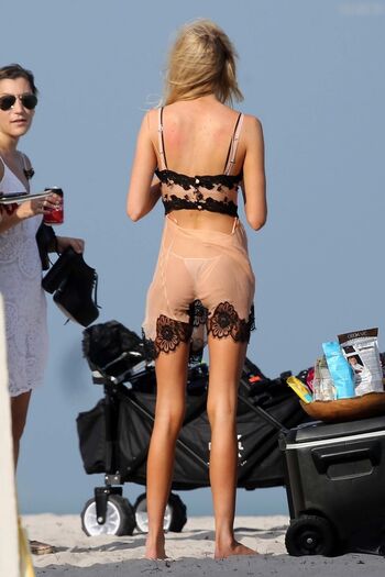 Stella Maxwell