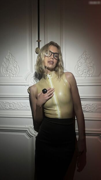Stella Maxwell