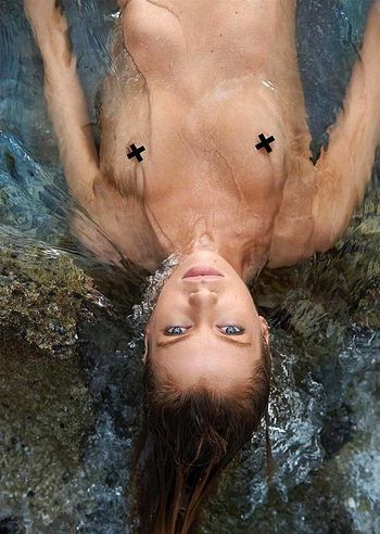 Stella Maxwell