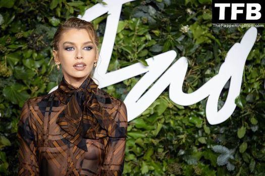 Stella Maxwell