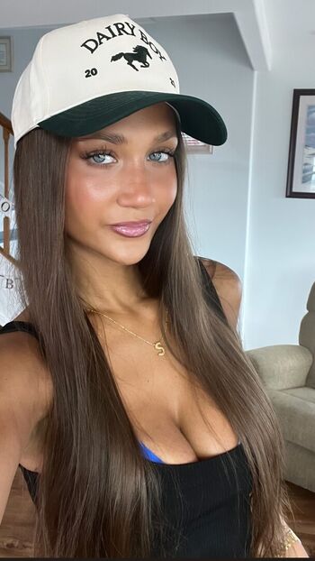 Stephanie Zustovich