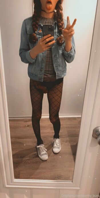 stormy_buns