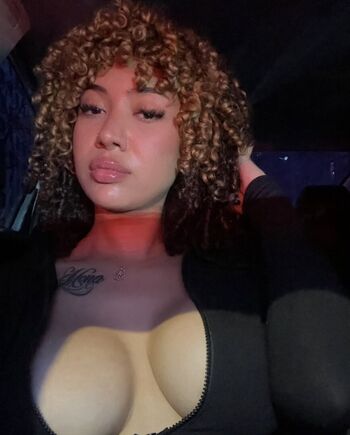 Stunna Sandy