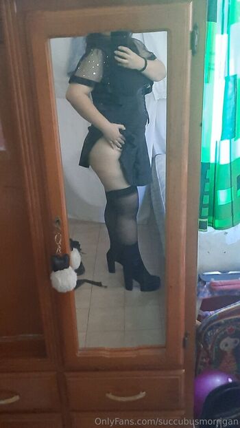 succubusgoth05