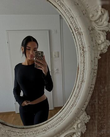 Suela Mehmedi