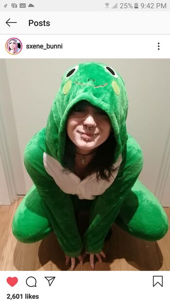 sxene_frogbun