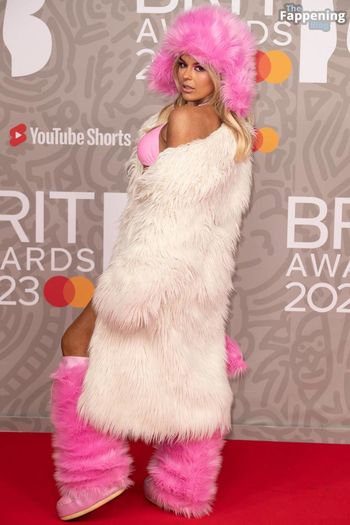 Tallia Storm
