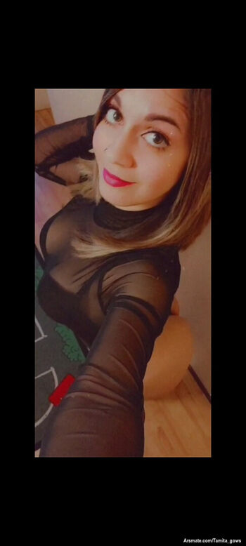 Tamita_gows