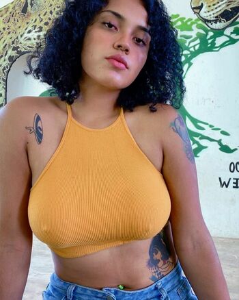 Tania Pamela