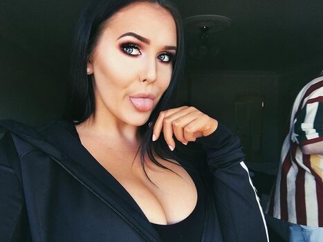 Tayla Cooper