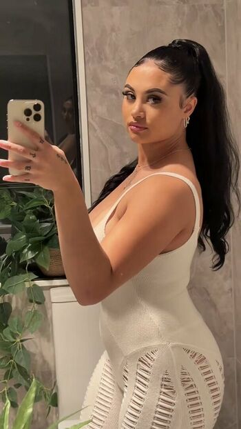 taylaraywhite