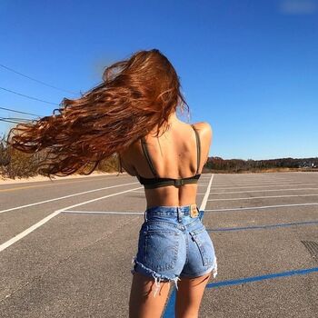Taylor Alesia