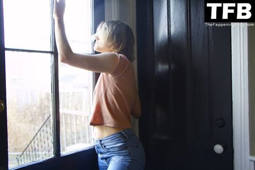Taylor Schilling