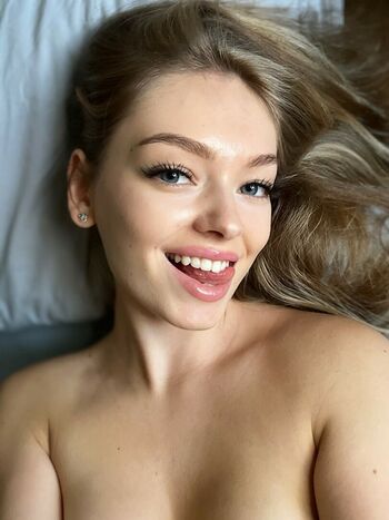 Teen Mia