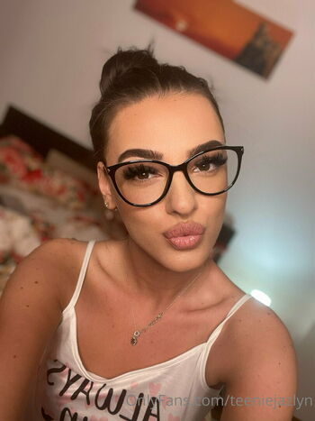 teeniejazlyn