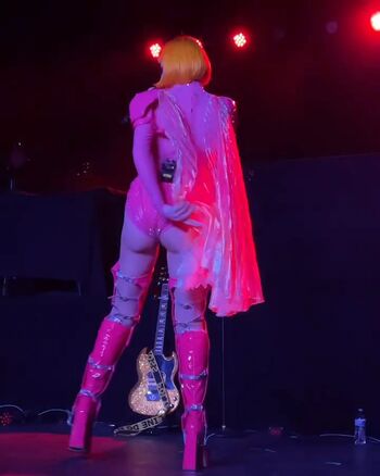 Tessa Violet