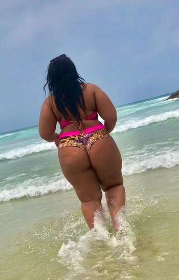 Thays Alves