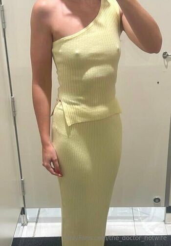 the_doctor_hotwife