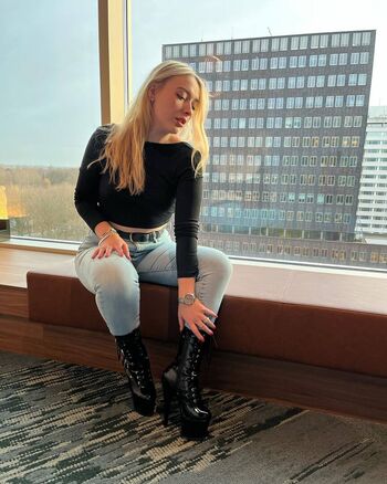The Dutch Latex Goddess
