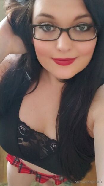 the.laurajohnson