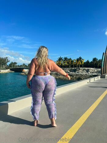 thebigbootybarbie2