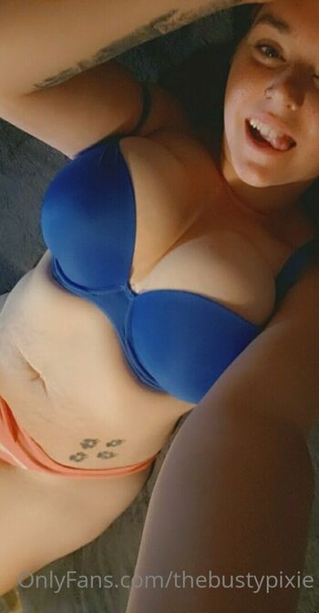 thebustypixie