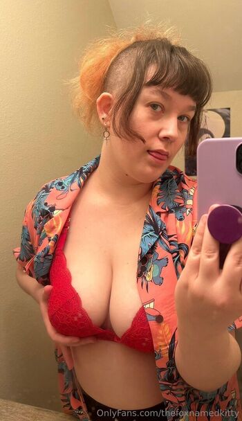 thefoxnamedkitty