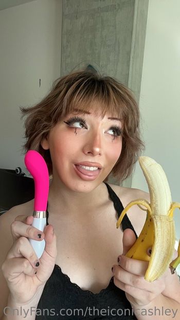 theiconicashley