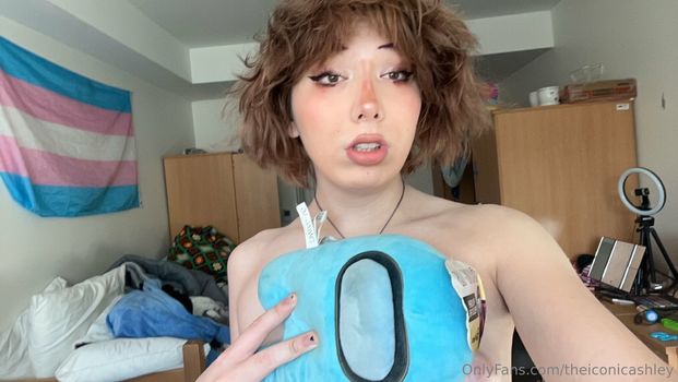 theiconicashley