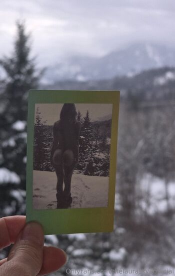 thelauraskyeofficial
