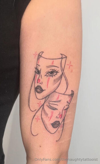 thenaughtytattooist