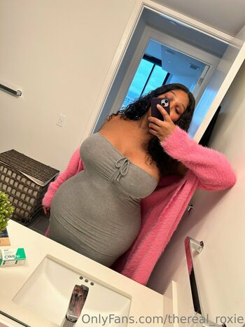 thereal_roxie