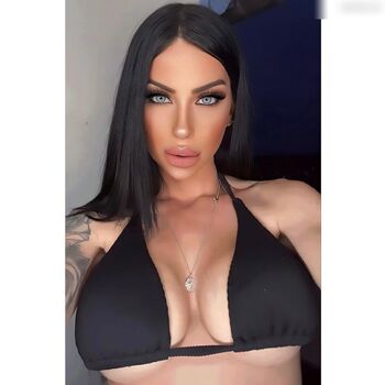 thetypicalbadgirl