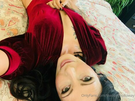 Thezoeyholloway