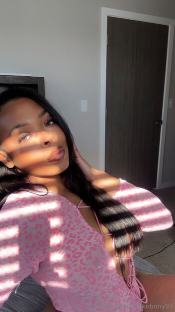 thickebony97