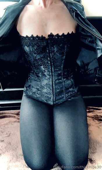 thickhips30