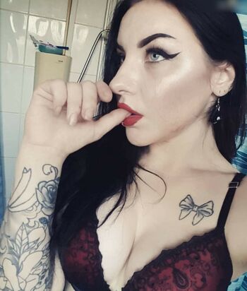 ThrashMetalDoll