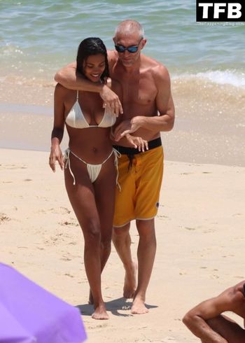Tina Kunakey