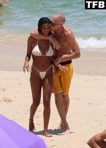 Tina Kunakey