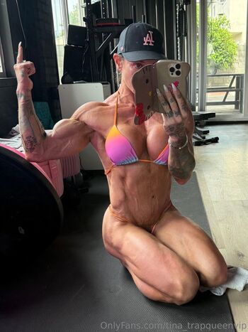tina_trapqueenvip