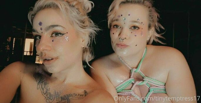 tinytemptress17
