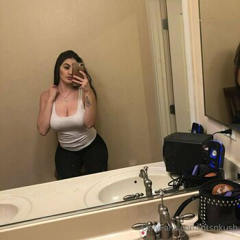 TitsNkush