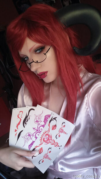 toasty_cosplay