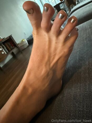 toe_hawk