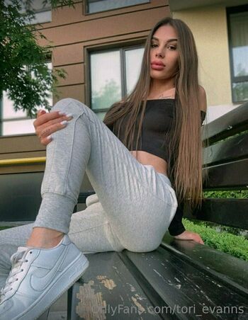 tori_evanns