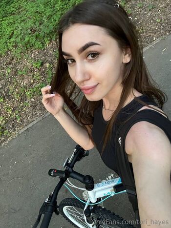tori_hayes