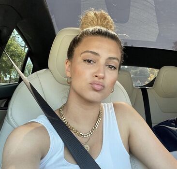 Tori Kelly