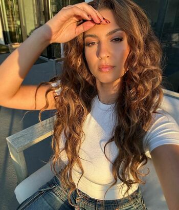 Tori Kelly