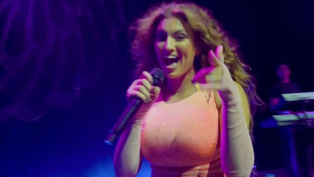 Tori Kelly