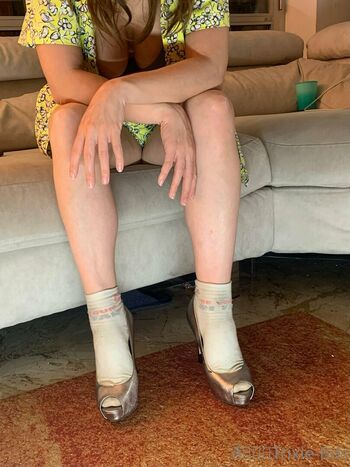 trixiebee_dirtysocks